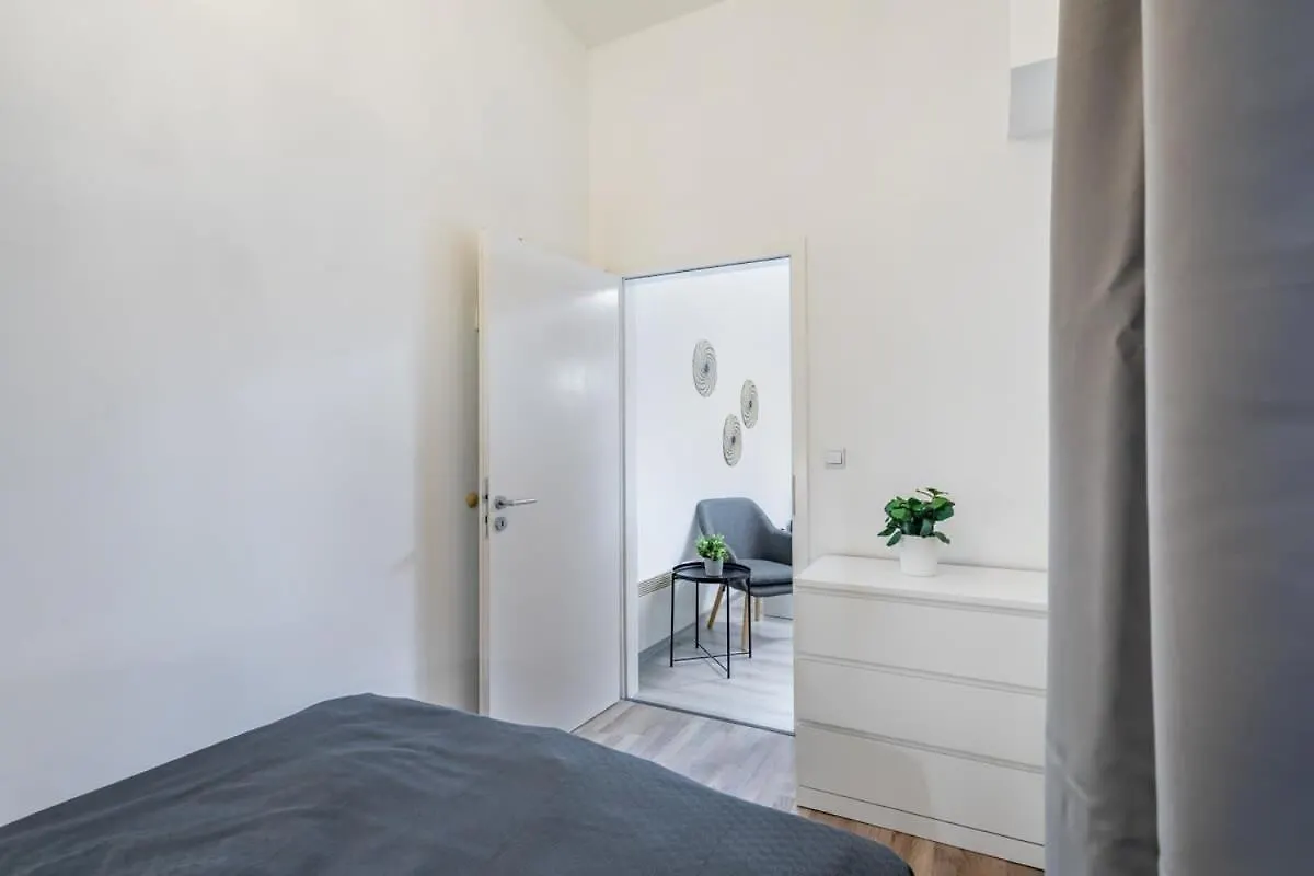 Apartment New Central And Convenient Budapest Hungary